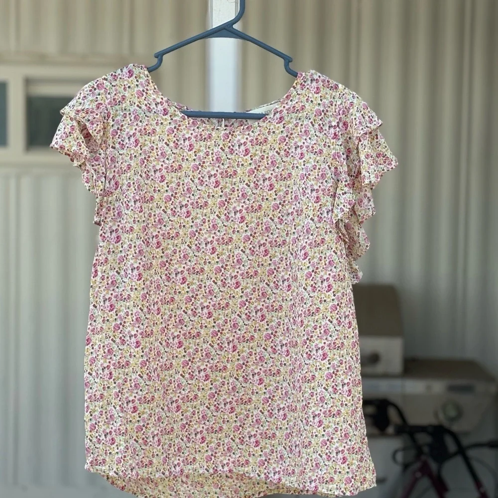 Floral Ruffle Sleeve Blouse - Picture 1 of 9